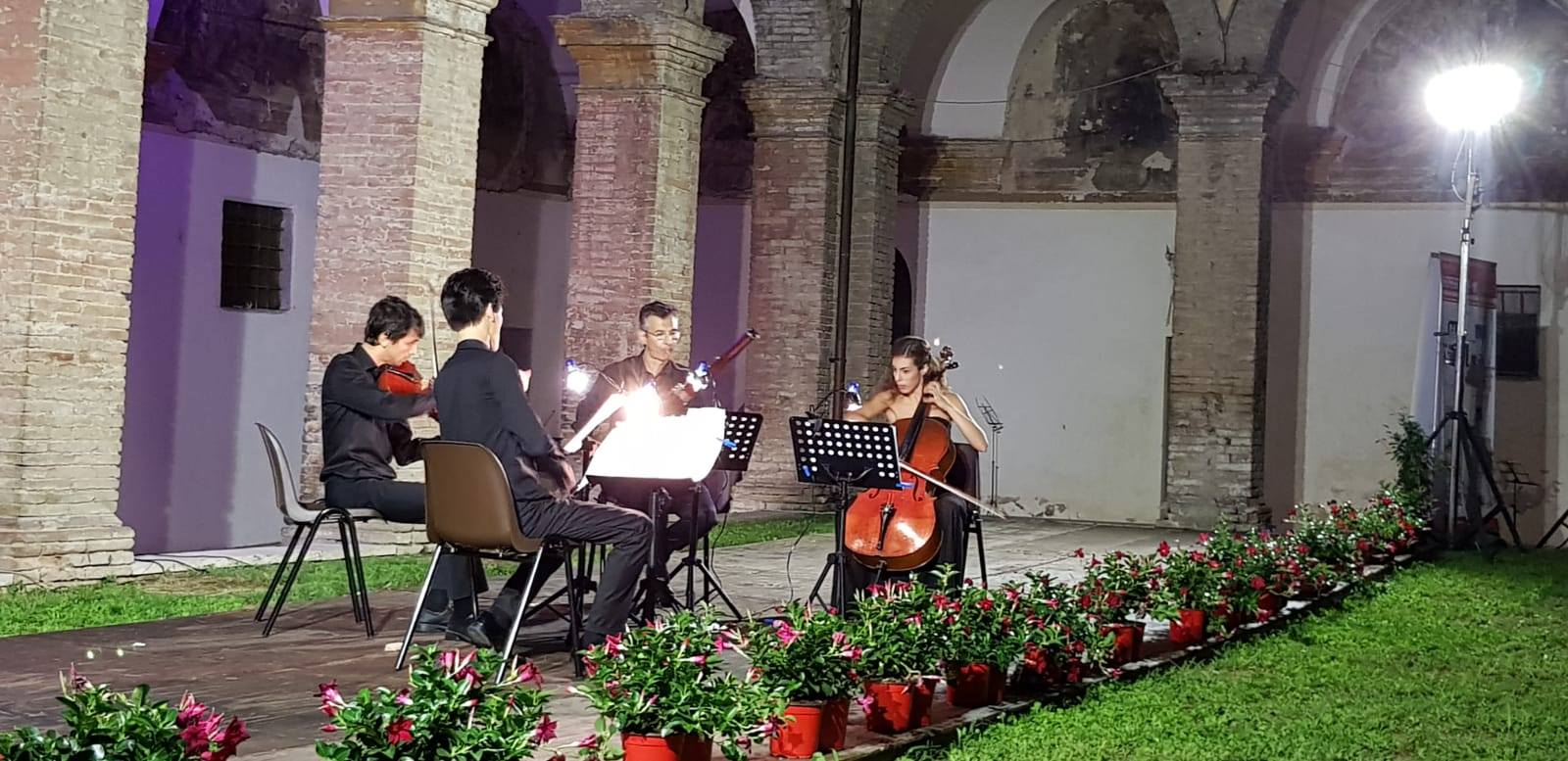 Un volo sul tappeto di note del Quartetto Eos 
